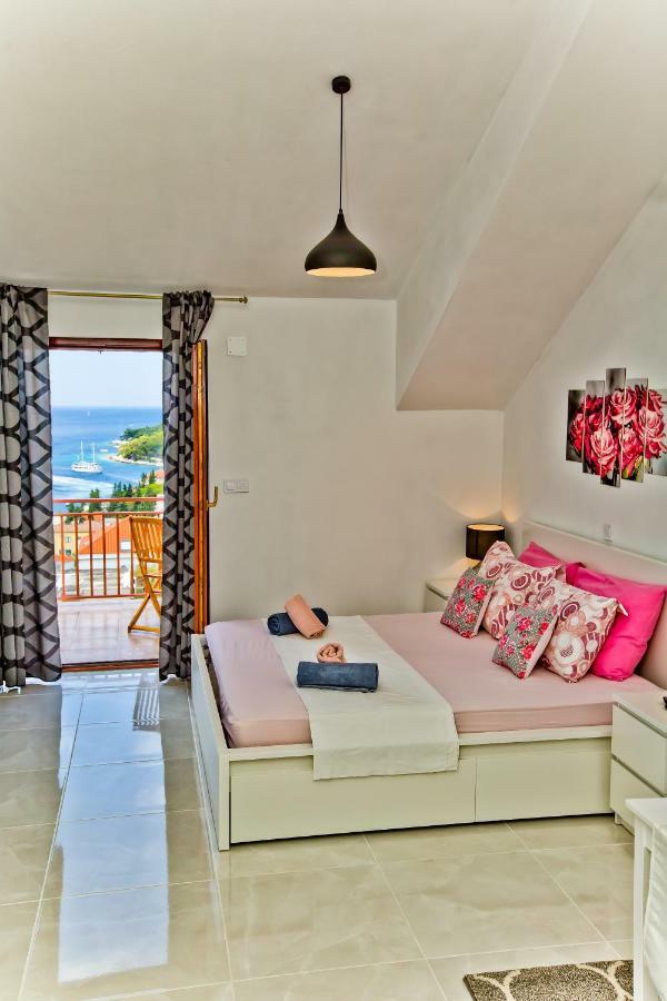 Ivusic Apartment *